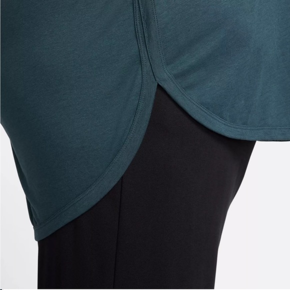 Nike Plus Size Essential Tunic Logo T-Shirt NWT - Picture 5 of 11